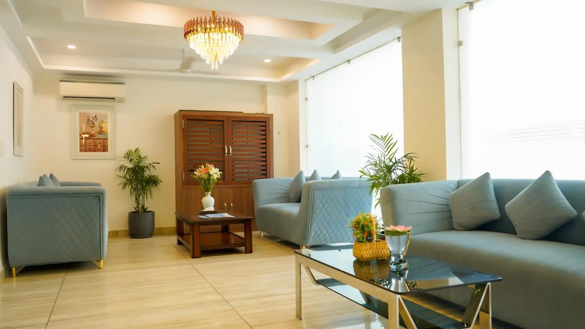 Hotel The Luxe 18 - Golf Course Road Gurgaon Indie